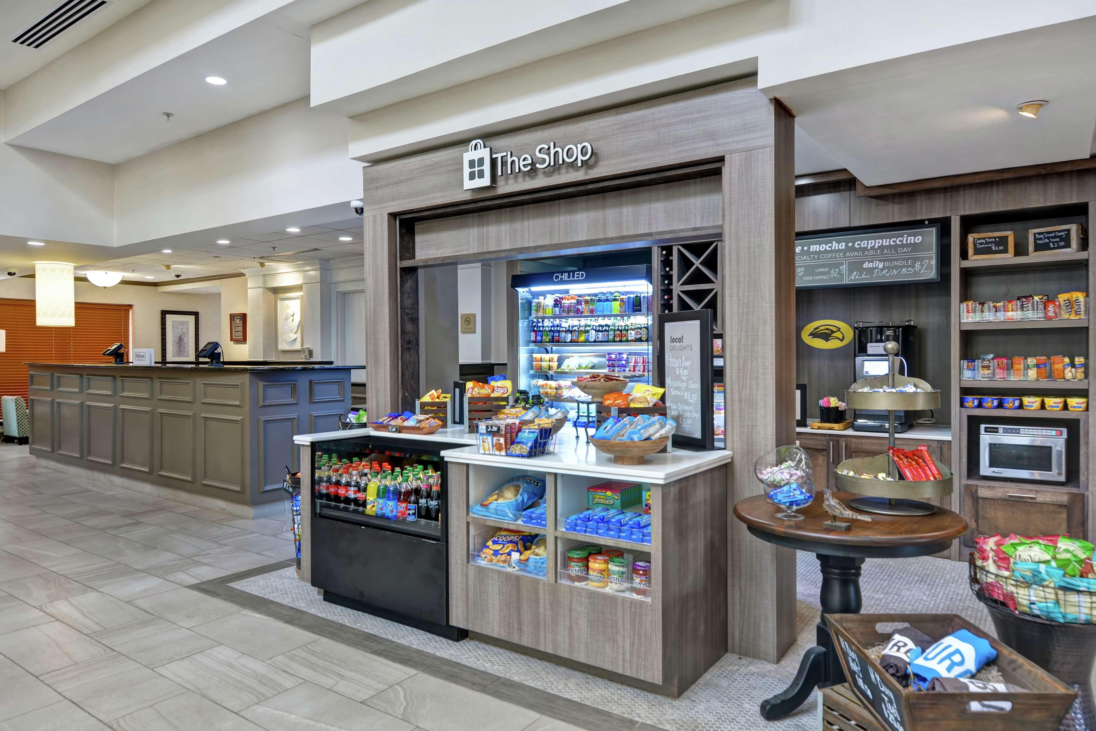 Hilton Garden Inn Hattiesburg Exterior photo
