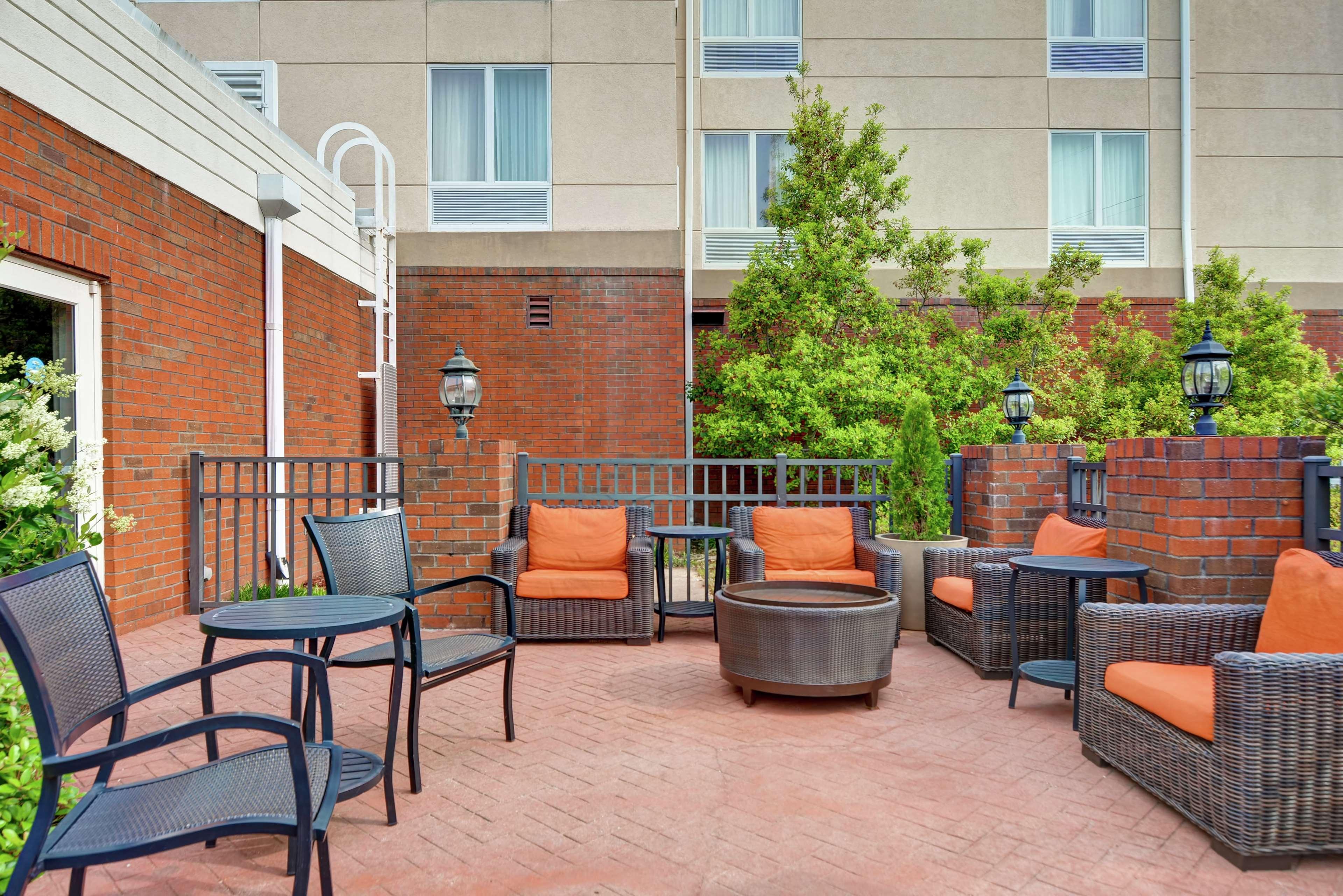 Hilton Garden Inn Hattiesburg Exterior photo
